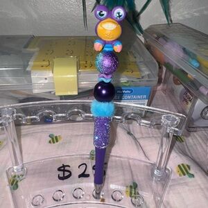 Colorful beadsTamota pen from Moana